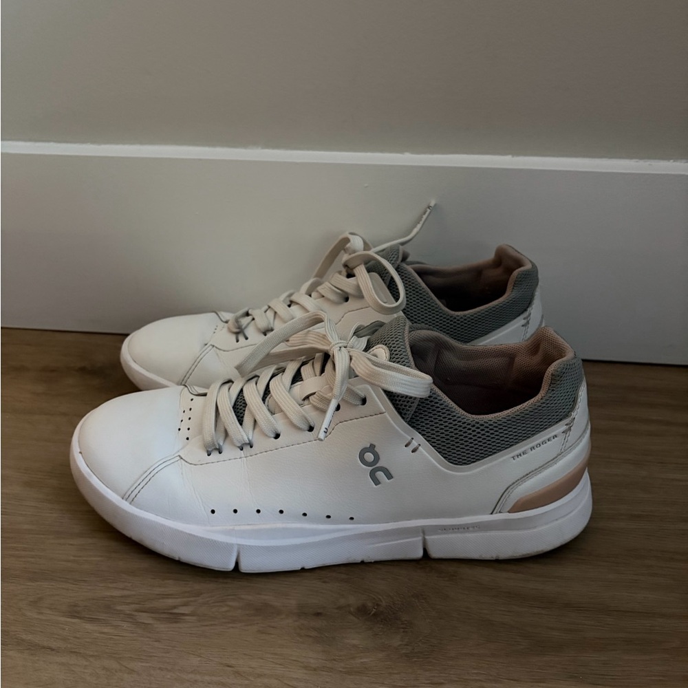 On Clouds White and Gray Sneakers